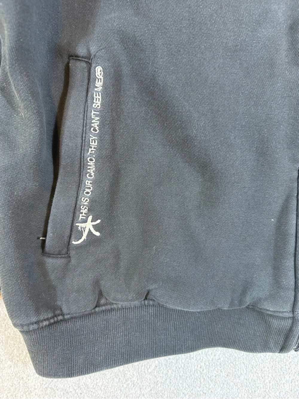 Ecko Unltd Hoodie Mens L Black Full Zip Sweater Hip Hop Graffiti Skater Y2K